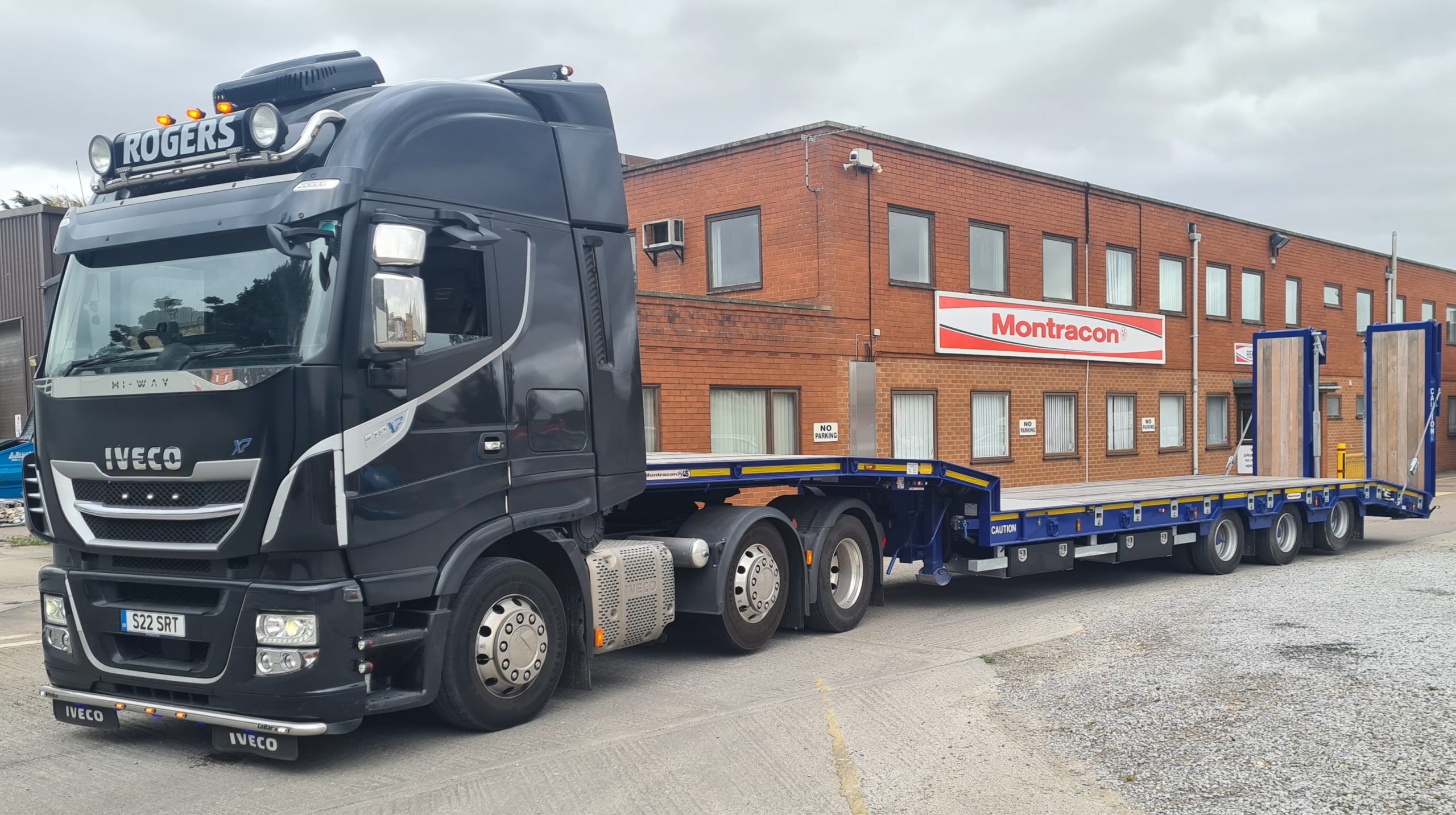 Rogers Transport low loader carrying plant machinery